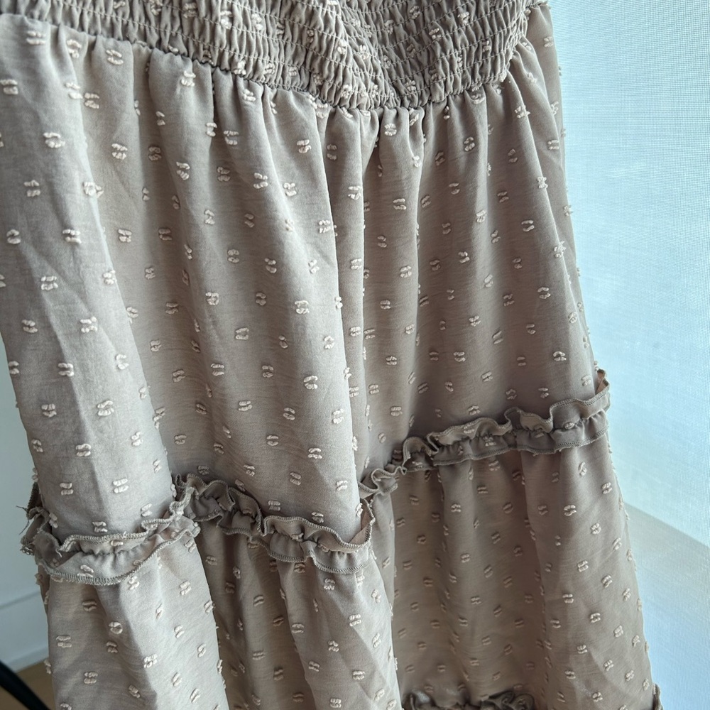 Elegant Brown Sleeveless Dress - Picture 5 of 6